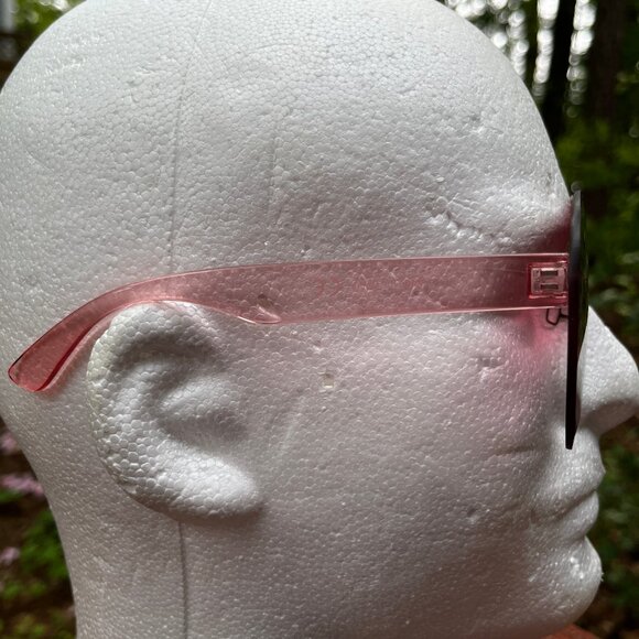 Oversized Rimless Pink Gradient Sunglasses - Picture 2 of 12